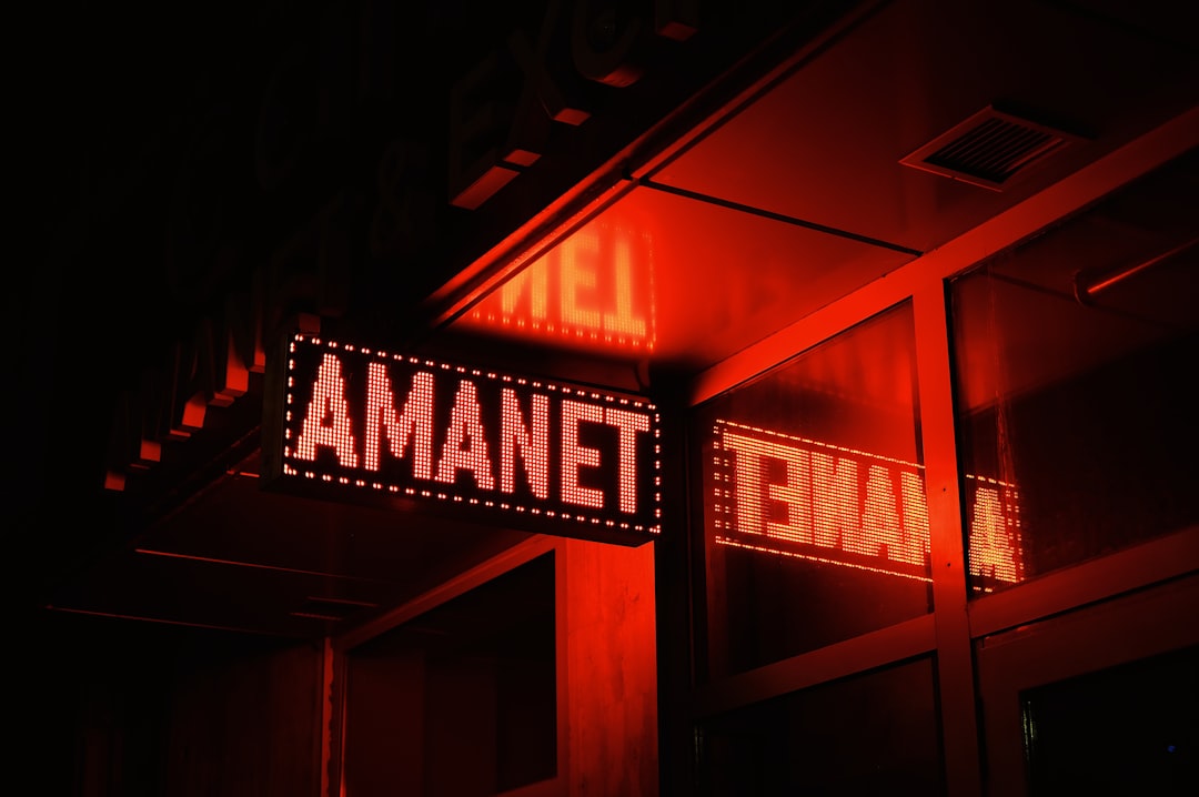 Photo Pawn shop sign