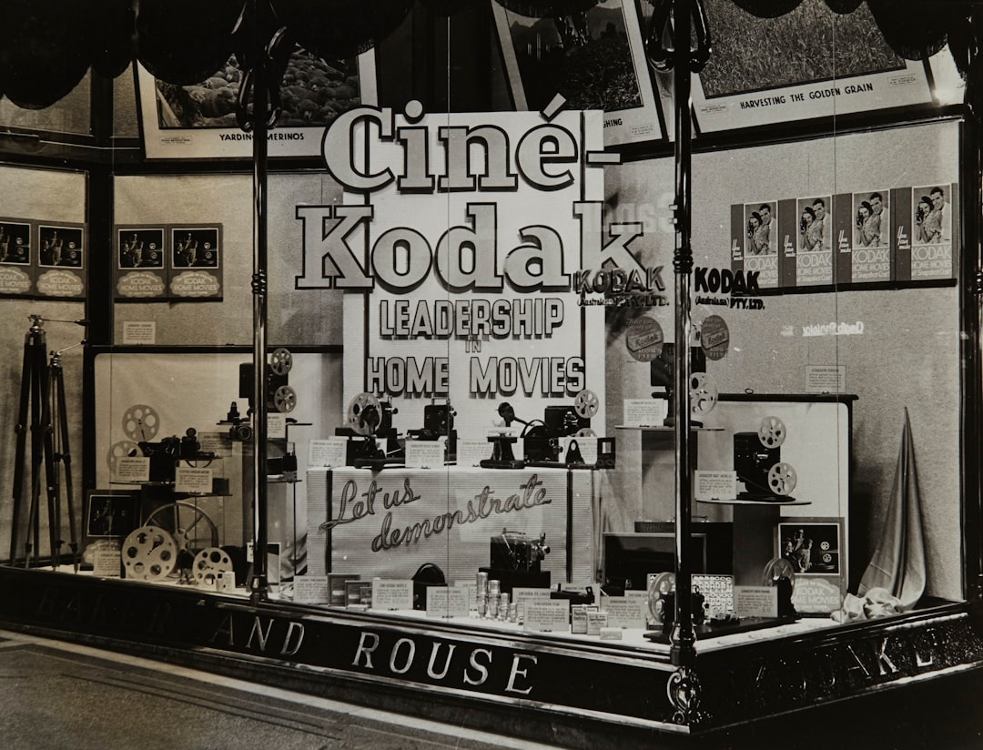 Photo Pawnshop storefront